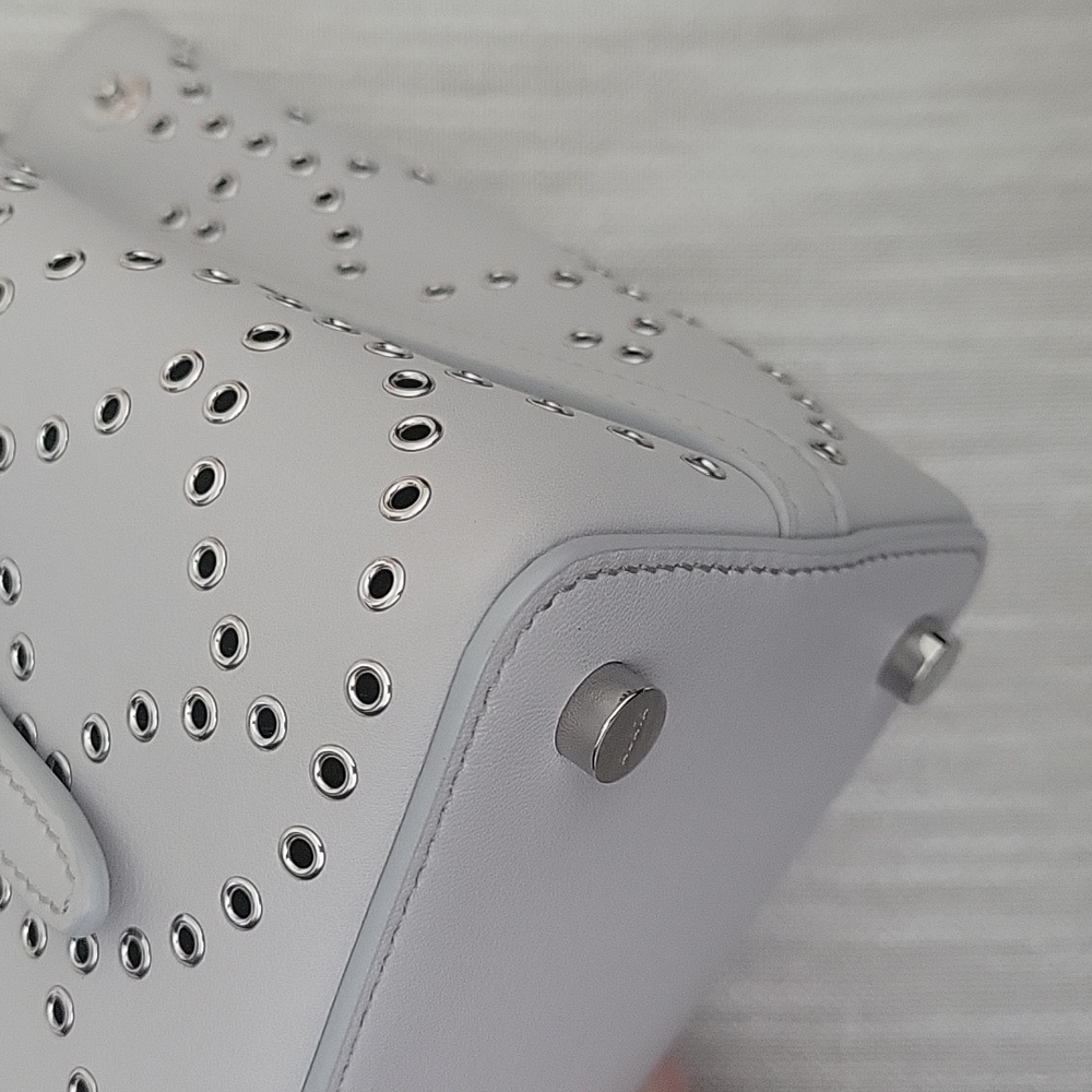 Alaia bag - Picture 12 of 15